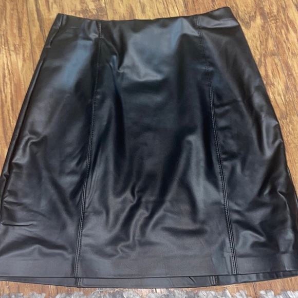 Olive & Oak Dresses & Skirts - Faux Leather Skirt